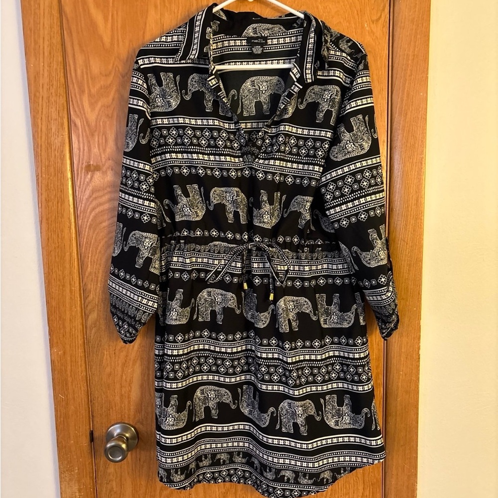 Woman’s dress- large